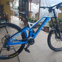 downhill mondraker summum  dh