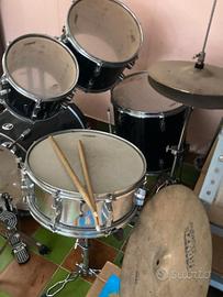 Batteria acustica 