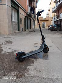 Monopattini elettrico Ninebot E2 Plus