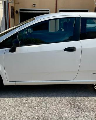 Fiat Grande Punto 1.3MJT 75 3p.Van Active 4pt