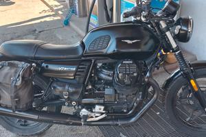 MOTO GUZZI V7 III STONE