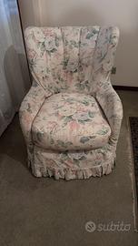 Poltrona in tessuto fiorato