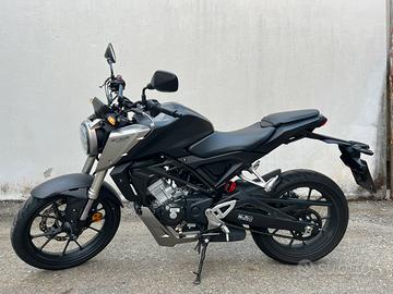Honda cb125r