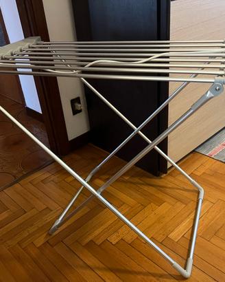 Stendibiancheria elettrico