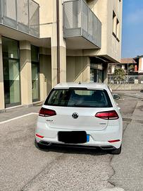 Volkswagen Golf 1.4 TGI Executive