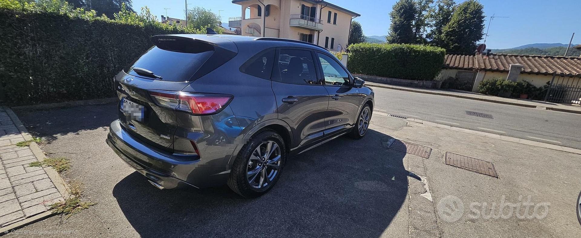 Ford Kuga 2023 photo 2