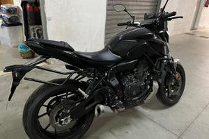 Vedo mt-07 pure 2023 per passaggio ad altro mezzo