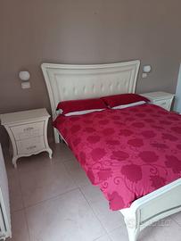 Camera da letto stile neoclassico