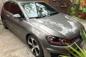 Volskwagen golf 7 r line