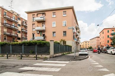 Appartamento di 112 m² con 5 locali a Bologna
