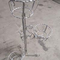 porta vasi in ferro battuto