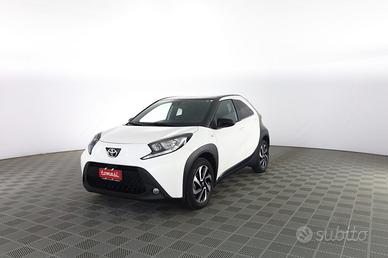 TOYOTA Aygo X Aygo X 1.0 VVT-i 72 CV 5 porte Tre