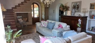 Casale con parco in campagna Riotorto Venturina