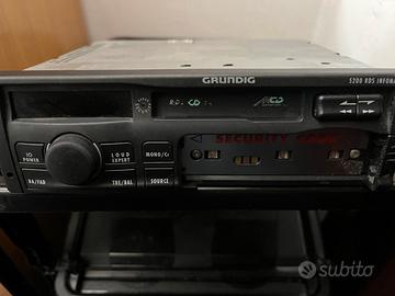 Autoradio GRUNDING