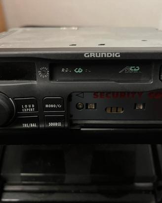 Autoradio GRUNDING