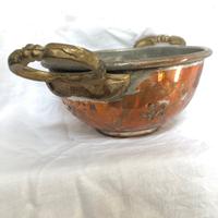 scolapasta vintage in rame con manici in ottone