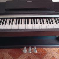 Pianoforte digitale Yamaha Arius YDP-142