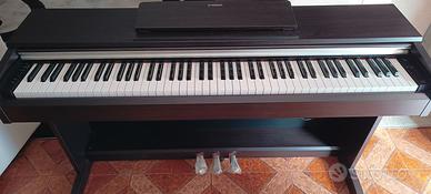Pianoforte digitale Yamaha Arius YDP-142