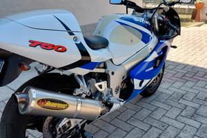 SUZUKI GSXR 750 srad