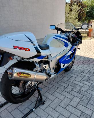 SUZUKI GSXR 750 srad