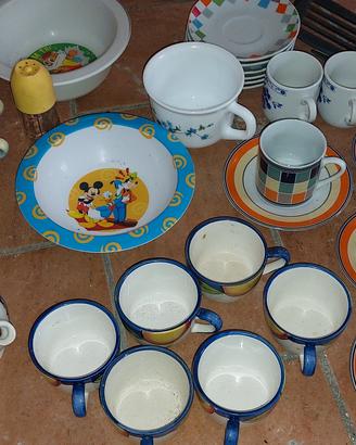 Tutto a 15€(tazzine, contenitori, ecc..)
