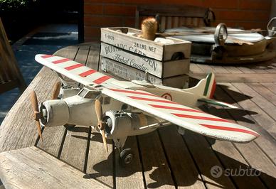 Modello d'epoca aereo Caproni Ca. 133