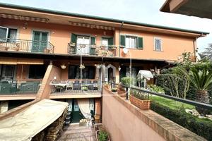 Villetta a schiera di 200 m² con 5 locali a Monte 