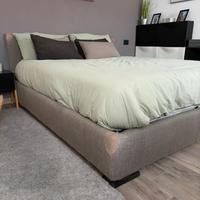 Letto matrimoniale con cassettone