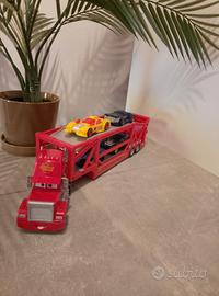 Personaggi disney cars mack camion pixar