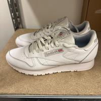 SNEAKERS REEBOK  N 42,5 PARI AL NUOVO