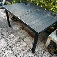 Tavolo da giardino 