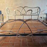 struttura letto foglia argento