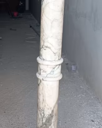 Colonna porta vaso