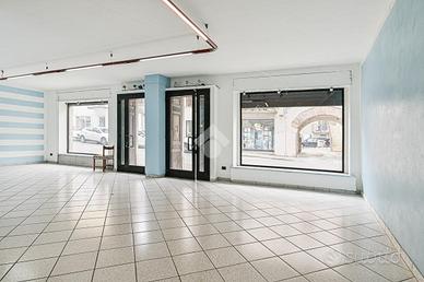 NEGOZIO A MONTEFORTE D'ALPONE