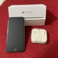 Cellulare “I Phone 6” con auricolari