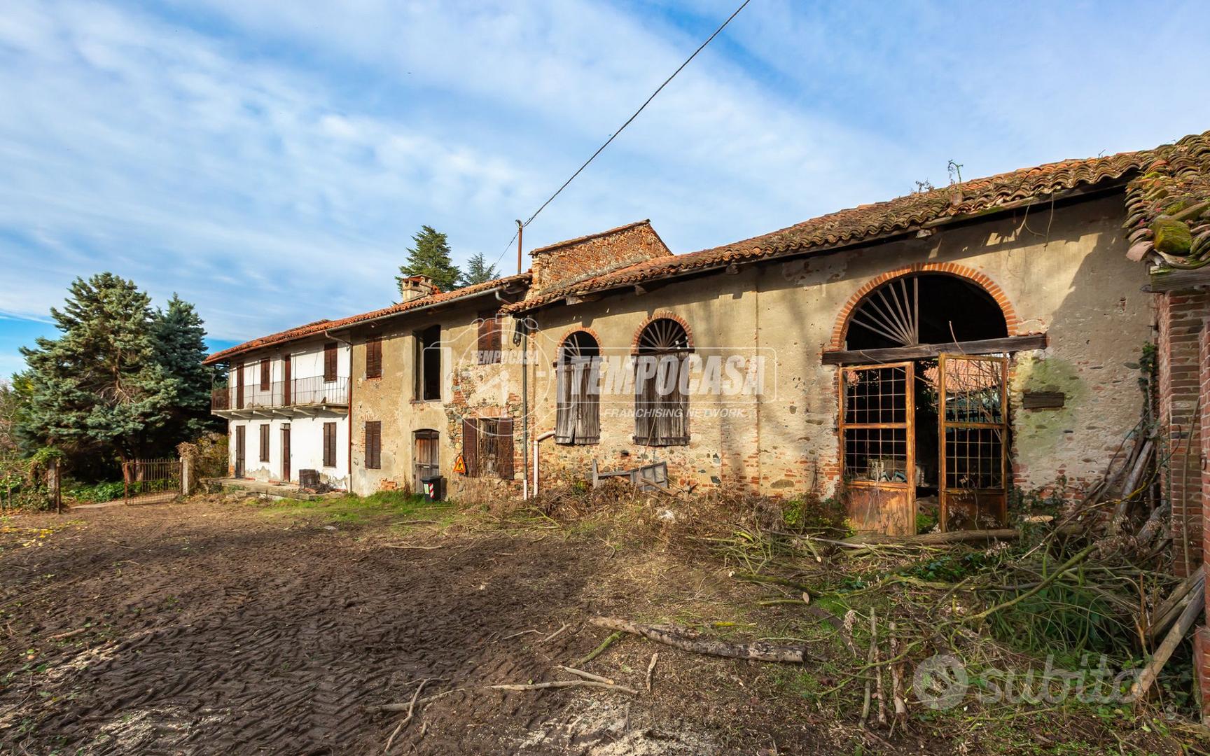 CASTAGNETO PO CASCINA CON TRAVATA E 9.000 MQ DI TE - Vista 5