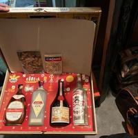 Cinzano cassetta bottiglie vini liquori vodka rara