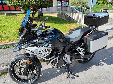 bmw f800gs triple black