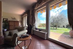 VILLA A SCHIERA D'ANGOLO A BAGNO A RIPOLI