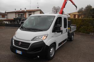 Fiat Ducato 7 posti con gru