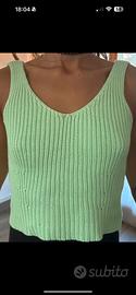 Top verde pastello in maglia