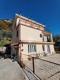 VILLA SINGOLA A BELLEGRA