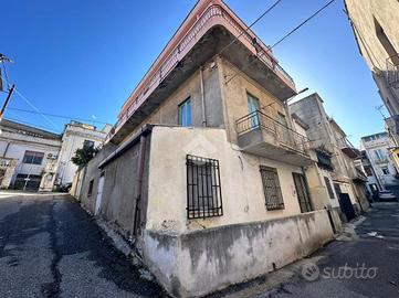 3 LOCALI A REGGIO DI CALABRIA