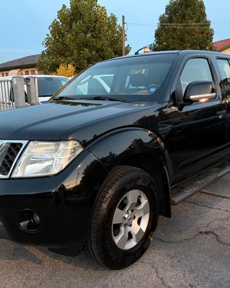 Nissan Navara 2.5 dCi 190CV 4 porte Double Cab XE