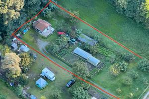 Terreno agricolo con casetta accatastata