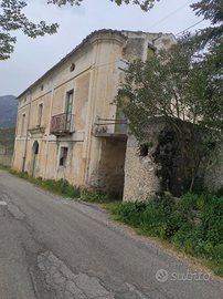 Immobile con progetto e permesso a costruire