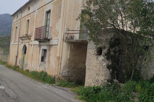 Immobile con progetto e permesso a costruire