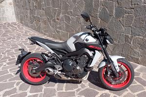 YAMAHA MT09 ABS