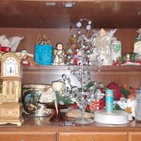 monili tazze porcellana vassoi piatti candelabro