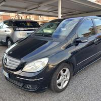 MERCEDES-BENZ B 180 CDI